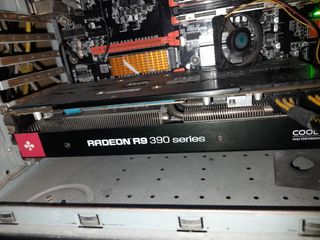 Scheda Video Radeon R9 390 Series