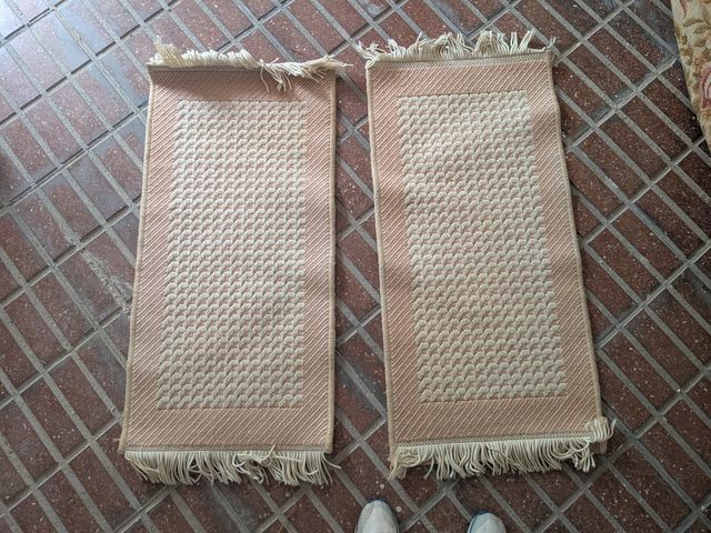 Alfombras beige y rosa (2 unidades)