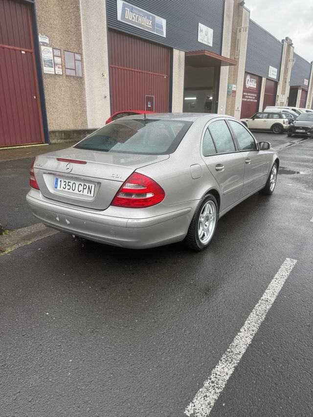 Mercedes-Benz Clase E 2004