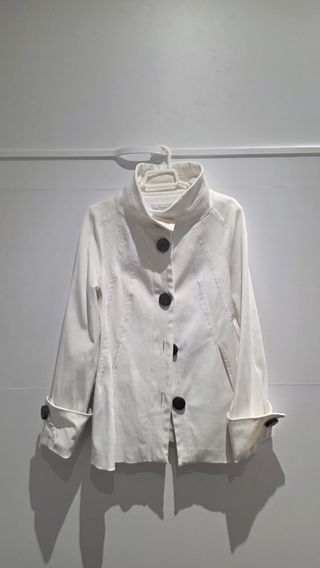 Chaqueta blanca de mujer
