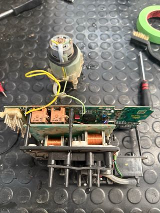 Diagnóstico y reparación de electricidad del coche