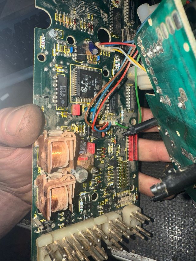 Diagnóstico y reparación de electricidad del coche