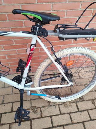 Bicicleta Decathlon Rockrider Blanca y Negra