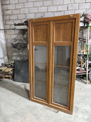 Puerta doble madera con cristal