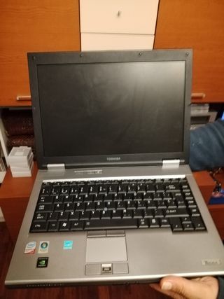 Ordenador Toshiba Vintage