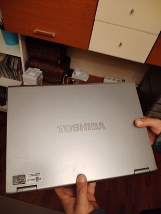 Ordenador Toshiba Vintage