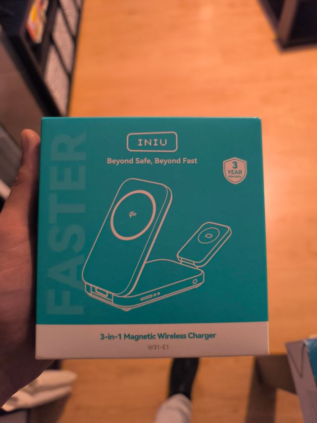 Cargador Inalámbrico Magnético 3 en 1 INIU
