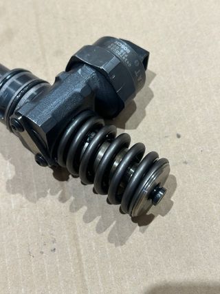 Inyector 038 130 073 AA AT 1.9tdi ASZ