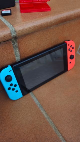 Nintendo Switch Azul/Rojo + Accesorios