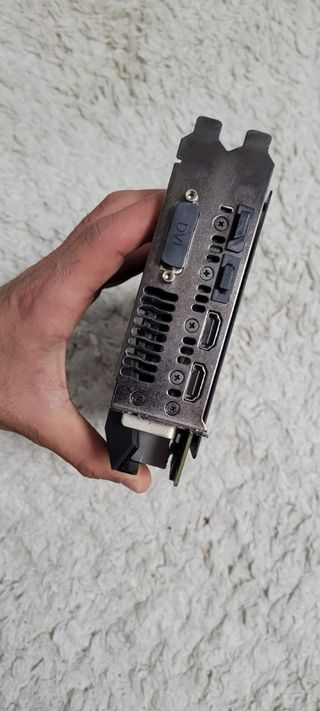 Tarjeta Gráfica Asus GTX 1070 Ti 8GB GDDR