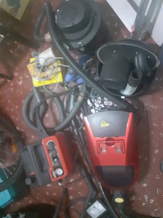 Lote de aspiradoras y accesorios