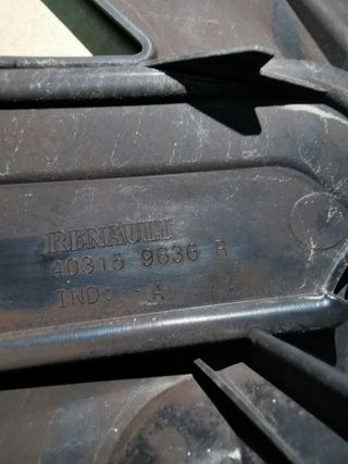 (79) 1 Tapacubos 17" Renault Espace V original