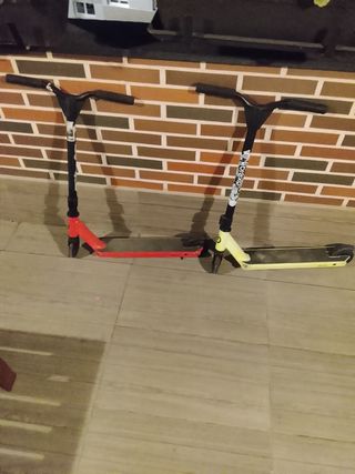 Dos Patinetes Oxelo para niños