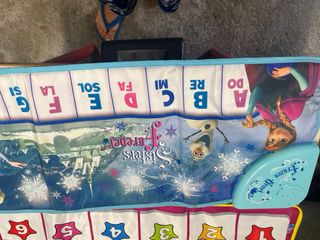 Tappeto musicale Frozen con tasti e numeri