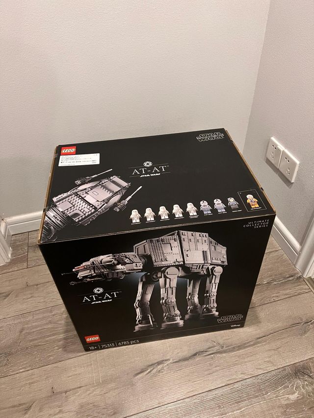 LEGO Star Wars UCS AT-AT 75313