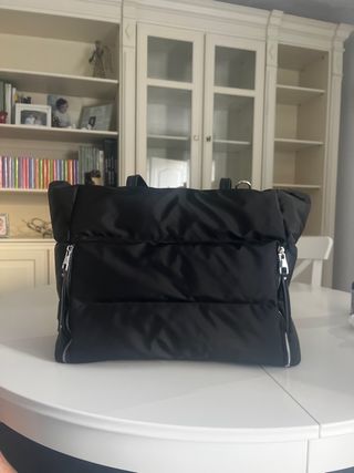 Bolso negro impermeable