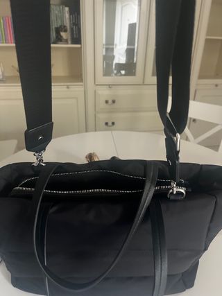 Bolso negro impermeable