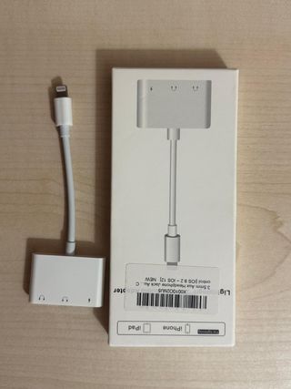 Adaptador Lightning a Jack 3.5mm Aux