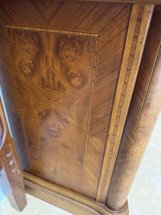 Cabecero y mesitas de noche de madera vintage