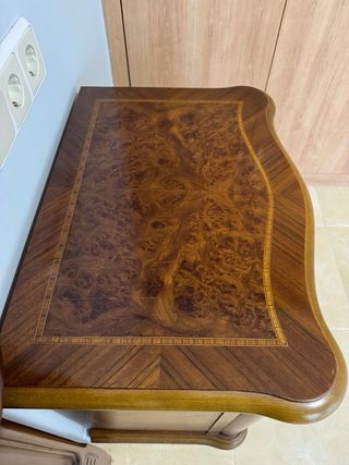 Cabecero y mesitas de noche de madera vintage