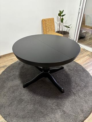 Mesa Redonda Negra IKEA