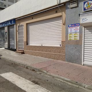 Local comercial equipado