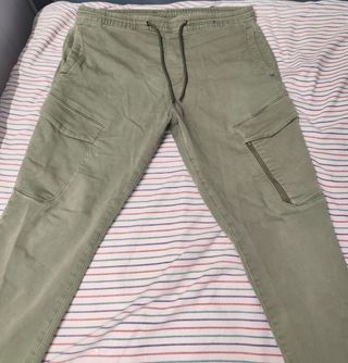 Pantalones cargo verde militar