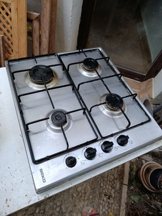 Hornilla de gas Beko empotrable 4 fuegos