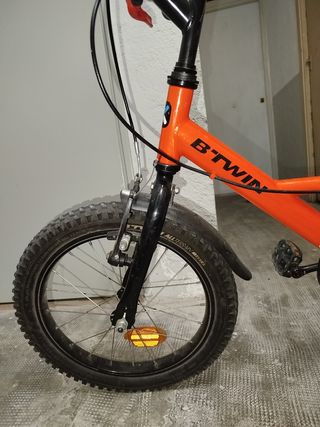 Bicicleta infantil naranja 16 Decathlon