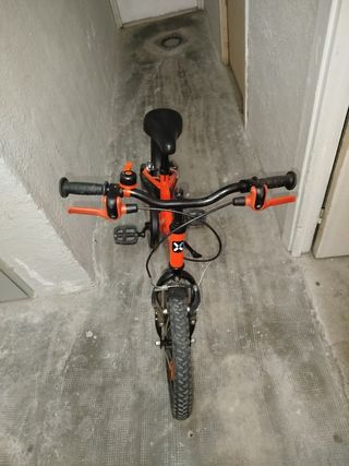 Bicicleta infantil naranja 16 Decathlon