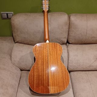 Guitarra Acústica Tasman TA300OE con Estuche