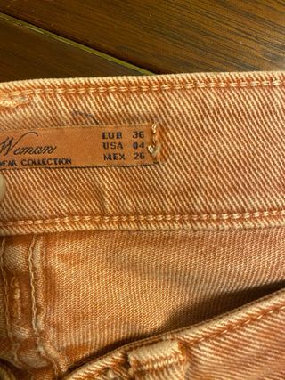 Pantalón pitillo Zara rosa talla 36