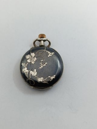 Reloj de bolsillo antiguo floral