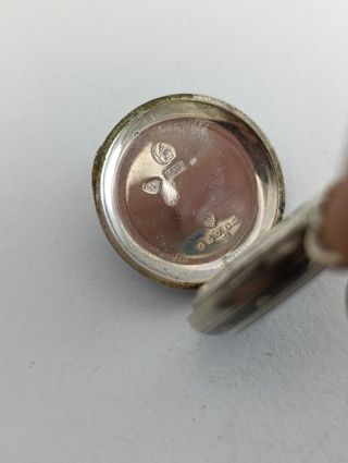 Reloj de bolsillo antiguo floral