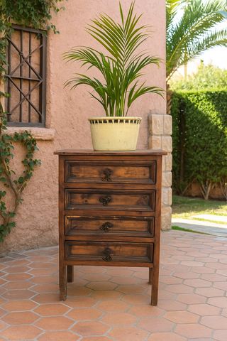 Cómoda de madera rústica
