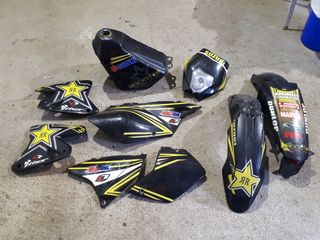 Depósito y plásticos Suzuki DRZ 400