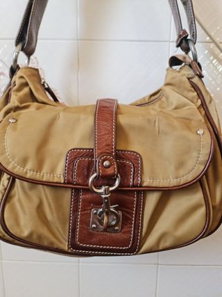Bolso Beige y Marrón con Bolsillos