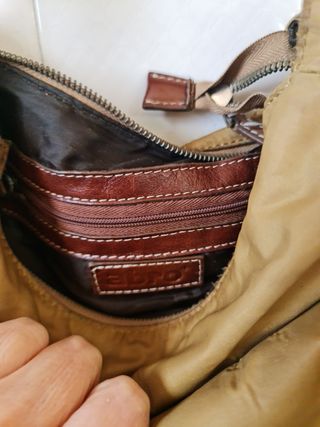 Bolso Beige y Marrón con Bolsillos