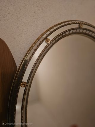 Specchio ovale in ottone stile veneziano