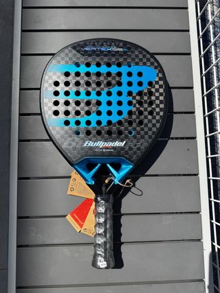 Pala Bullpadel Vertex 05 Hybrid.