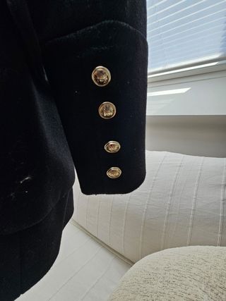 Chaquetón marinero Trafaluc negro y dorado