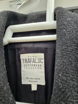 Chaquetón marinero Trafaluc negro y dorado
