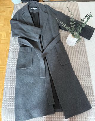 Abrigo oversize Zara con lazada