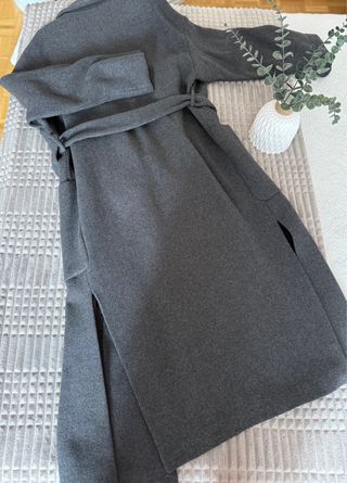 Abrigo oversize Zara con lazada