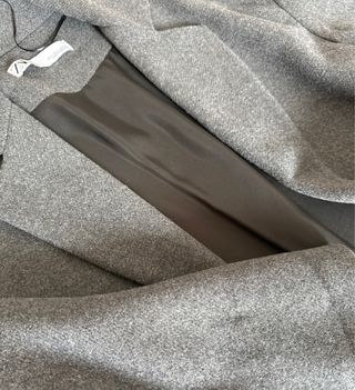 Abrigo oversize Zara con lazada
