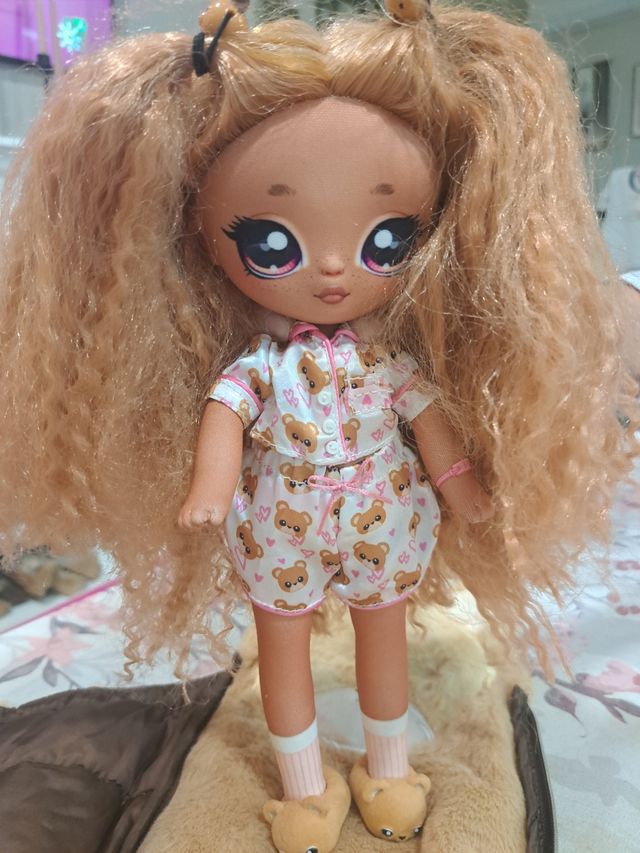 Na! Na! Na! Surprise Muñeca Osos