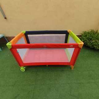 Cuna de viaje plegable