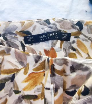 Pantalón estampado Zara beige multicolor