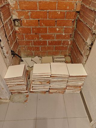 Azulejos blancos para pared o suelo