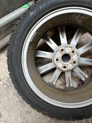 Llantas 17” Originales VAG + Neumático